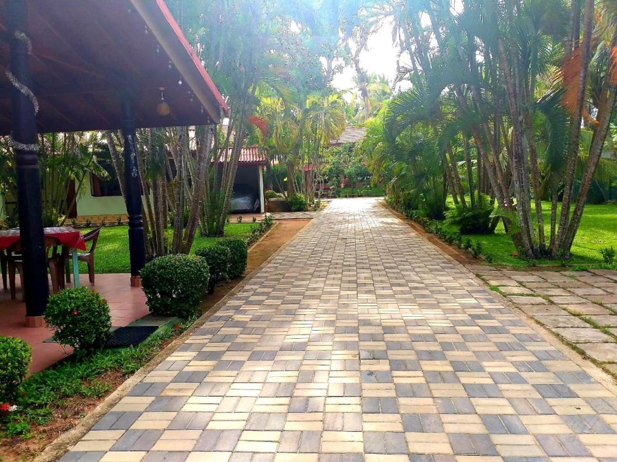 Hotel Tk Green Garden Matara Exterior foto