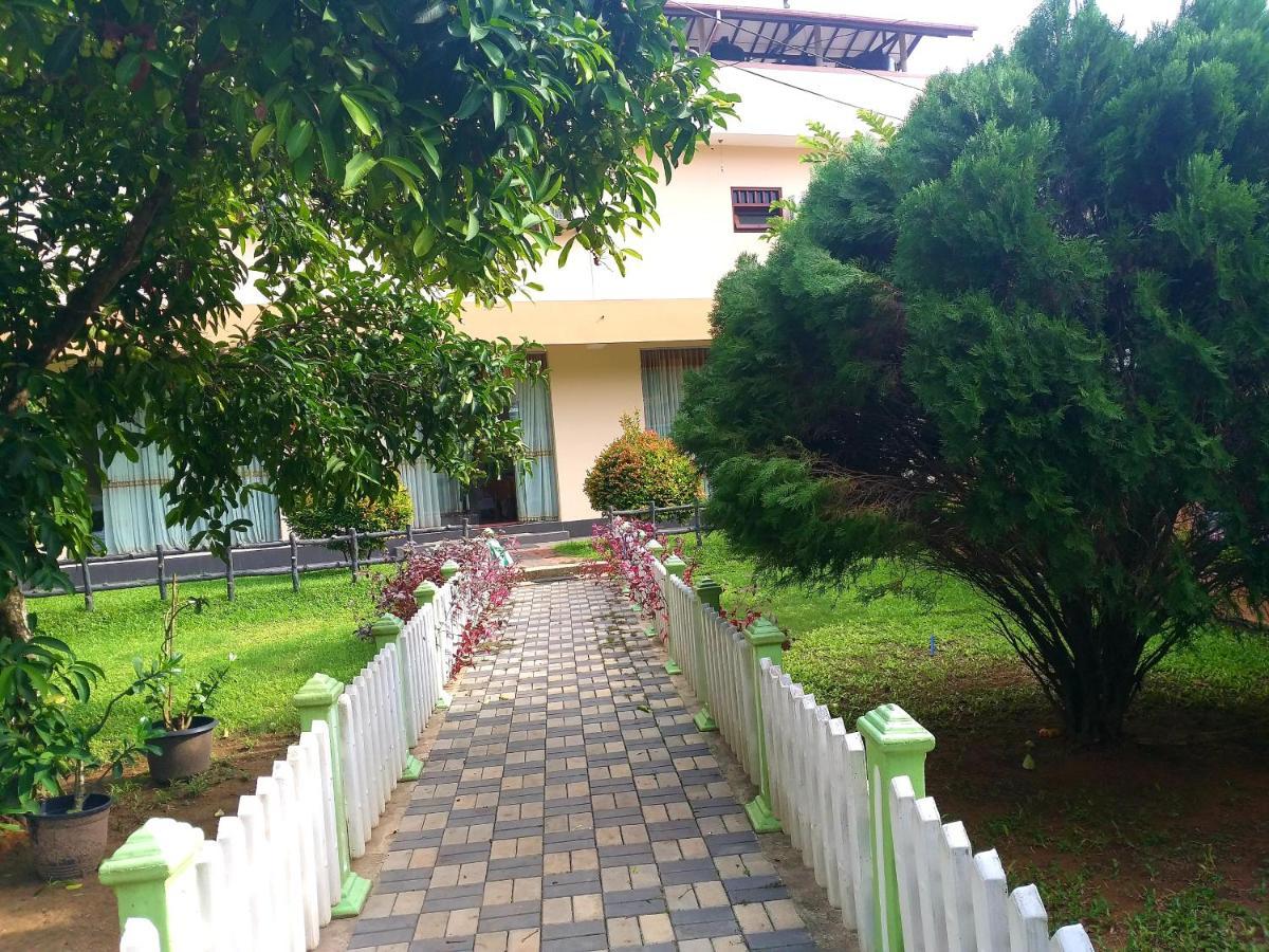 Hotel Tk Green Garden Matara Exterior foto