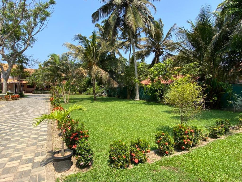 Hotel Tk Green Garden Matara Exterior foto